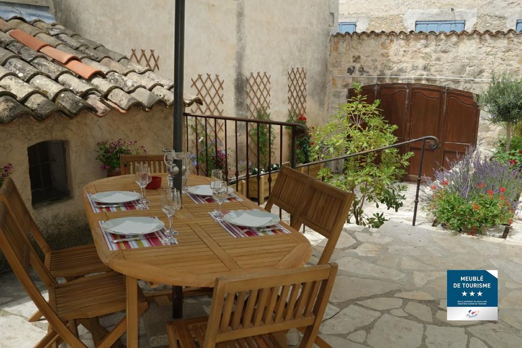 Le Jardin Du Village - Valbonne Phòng bức ảnh